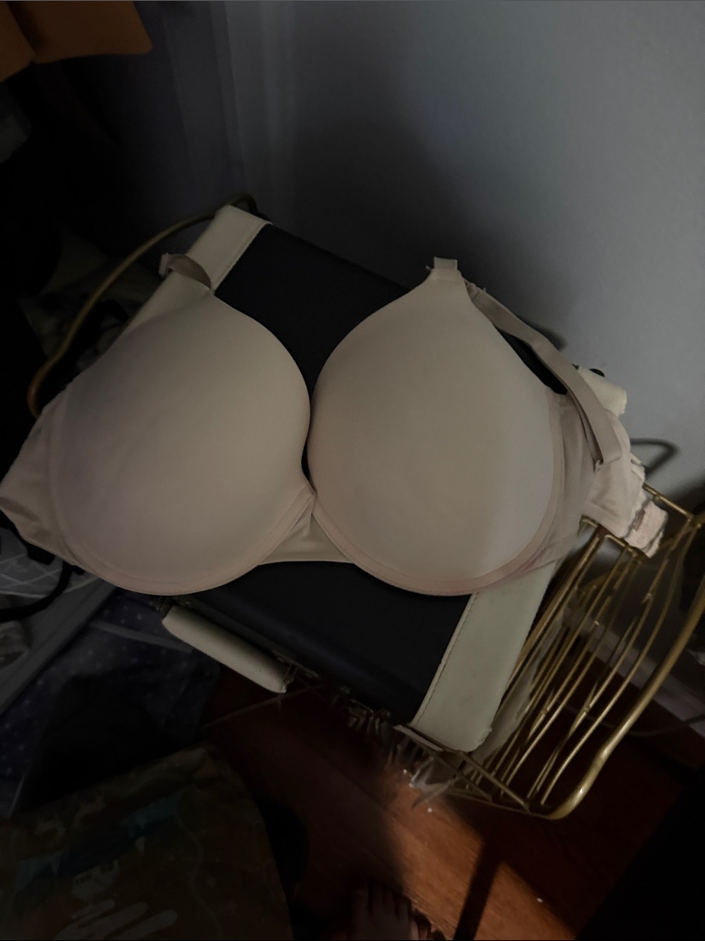PINK Victoria's Secret Light Beige T-Shirt Bra - Smooth Padded Cups